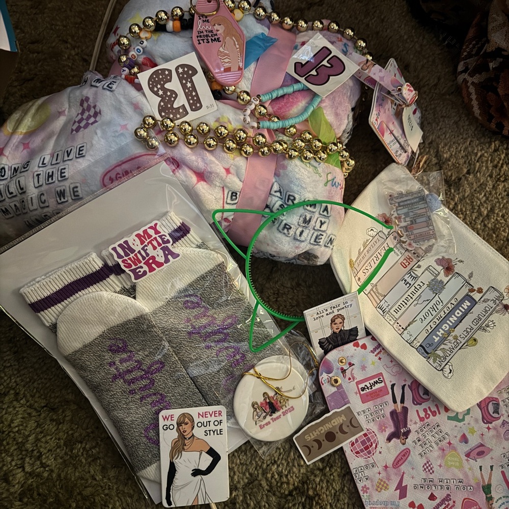Ultimate Taylor Swift Memorabilia!